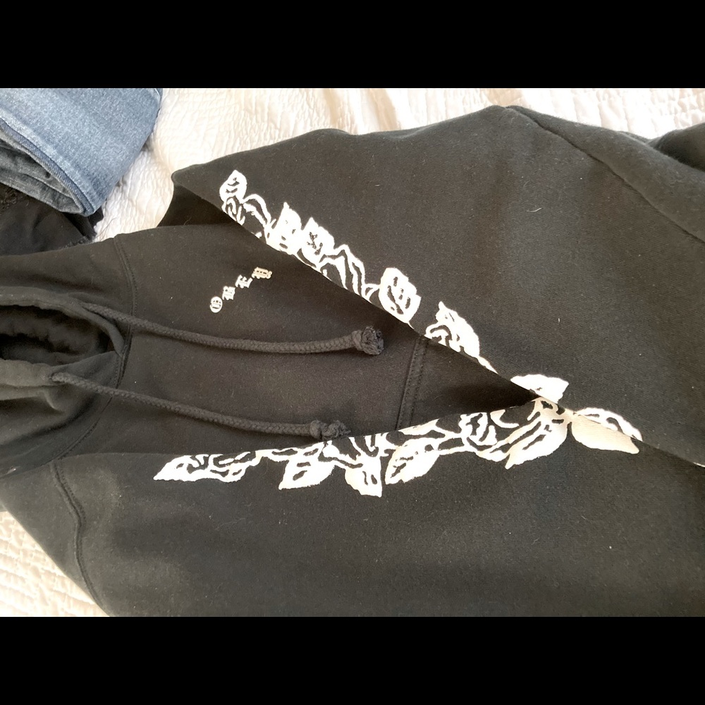Black Cropped hoodie